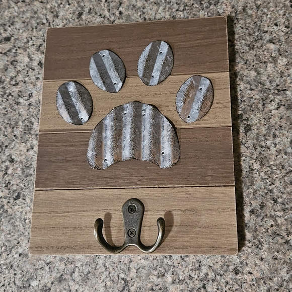 Dog Leash Holder - Picture 1 of 3